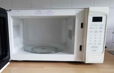 Photo of free Microwave for spares/repair (Cheshunt EN7) #2
