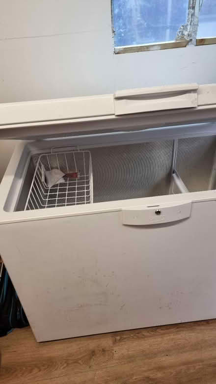 Photo of free Chest Freezer (Milton keynes MK5) #3