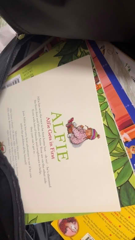 Photo of free Kids bedtime books (Brandhall B68) #1