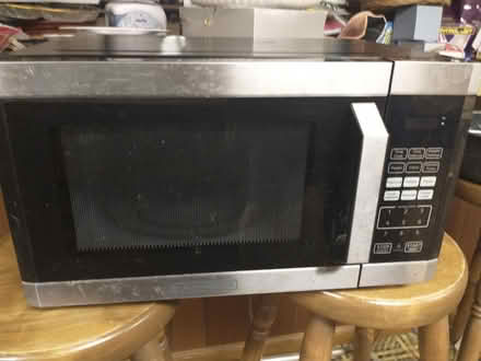 Photo of free Microwave Oven (Oregon) #2