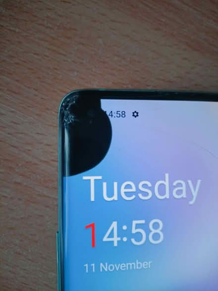 Photo of free Oneplus 8 mobile phone - cracked screen (Chesham HP5) #3