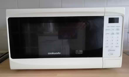 Photo of free Microwave for spares/repair (Cheshunt EN7) #1