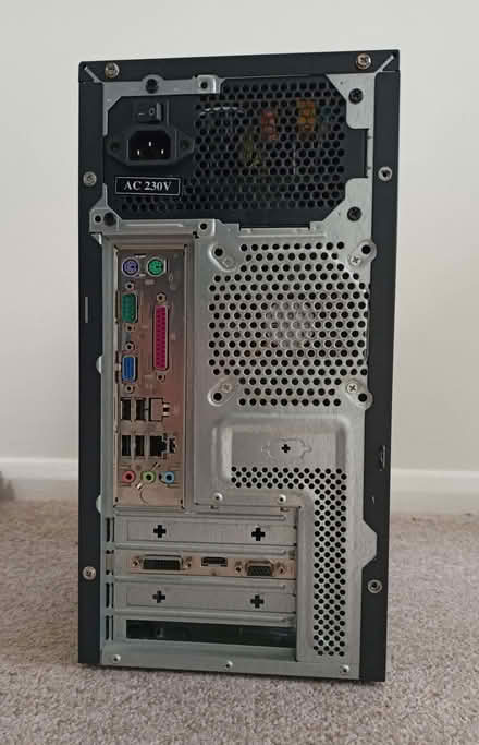 Photo of free Desktop computer, with monitor and keyboard (Chesham HP5) #2