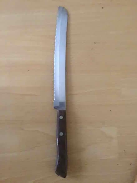 Photo of free Kitchen bread knife (B62 near Blackheath) #1