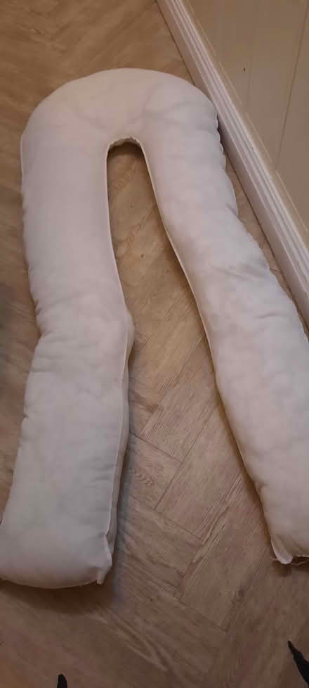 Photo of free Full body pregnancy pillow (Chapeltown LS7) #1