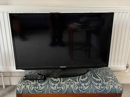 Photo of free Samsung TV - 32” screen, not Smart (GU7) #1