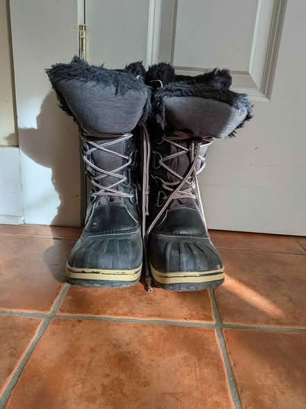 Photo of free Acton kids winter boots (Old Ottawa south) #1