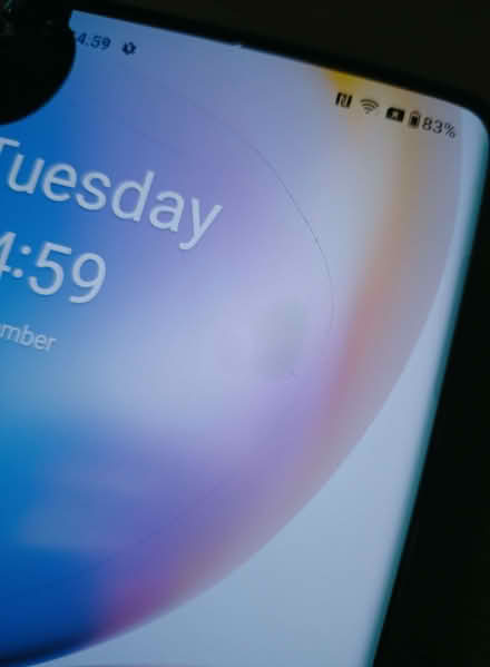 Photo of free Oneplus 8 mobile phone - cracked screen (Chesham HP5) #2