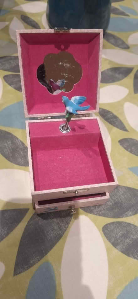 Photo of free Little bird jewelry music box (Berkhamsted HP4) #1