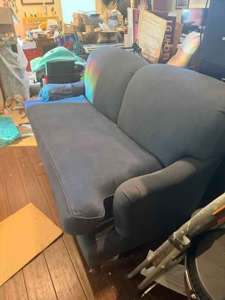 Photo of free Vintage blue couch (Rainer Beach) #2