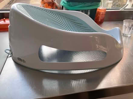 Photo of free Angelcare baby bath support (Nw5 1nj) #3