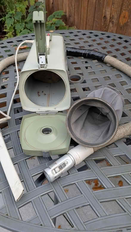 Photo of free Hoover Cylinder Vacuum Cleaner (Ash Vale) #4