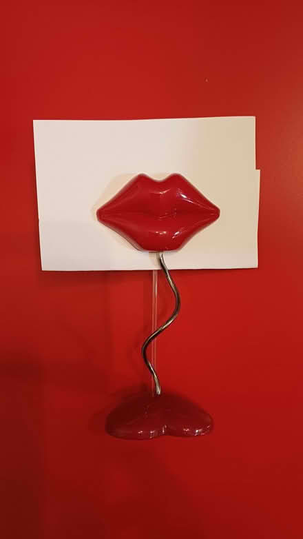 Photo of free Photo stand (Bradbourne Lakes TN13) #2