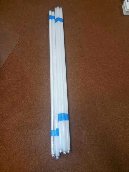 Photo of free 11x LED 4ft fluorescent replacement (South Bellevue) #2