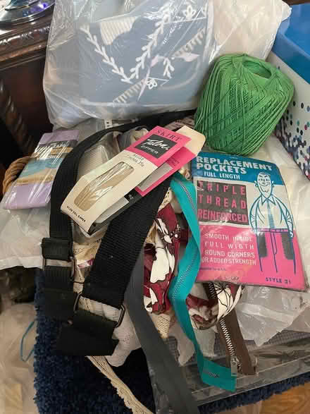 Photo of free sewing notions (North Billerica Tewksbury line) #1