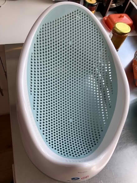 Photo of free Angelcare baby bath support (Nw5 1nj) #1