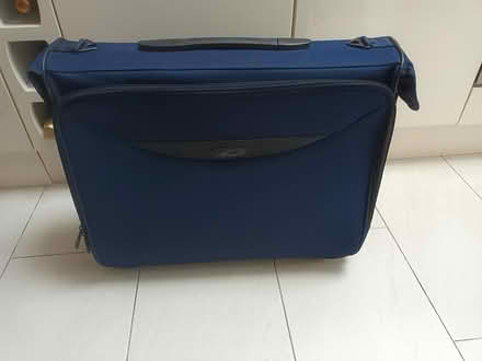 Photo of free Suit Carrier (AL4) #1