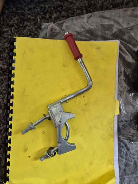 Photo of free Peugeot 207 exhaust mount rubbers and repair mount (Bengeo SG14) #2