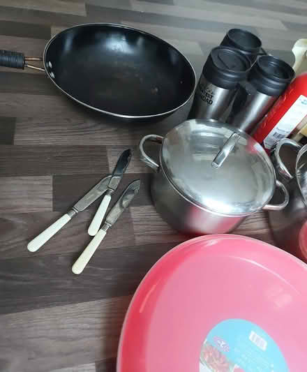 Photo of free Kitchenware items (Horton bank top BD7) #2
