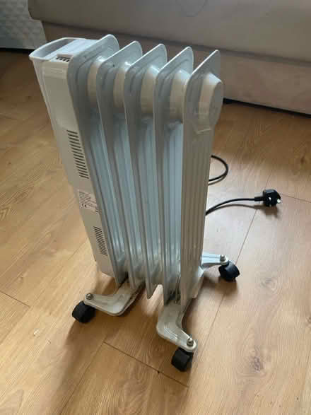 Photo of free Small electric radiator (London, Dalston E8) #2