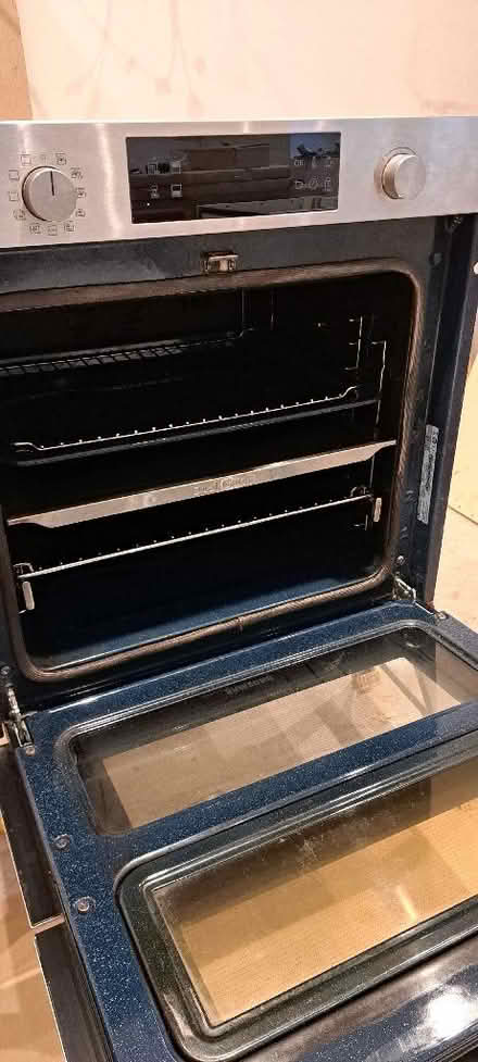 Photo of free Samsung Single Oven Integrated (Stanton-in-Peak DE4) #2