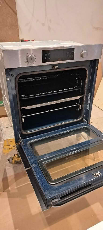 Photo of free Samsung Single Oven Integrated (Stanton-in-Peak DE4) #3
