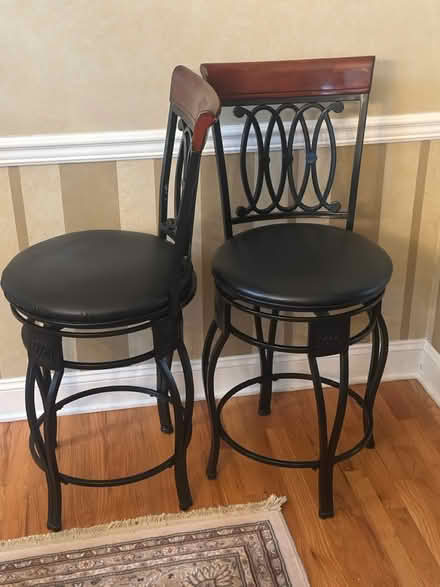 Photo of free Counter height stools (Belle mead) #1