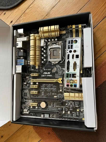 Photo of free Asus Z87-Pro socket 1150 motherboard (Kensington W11) #1