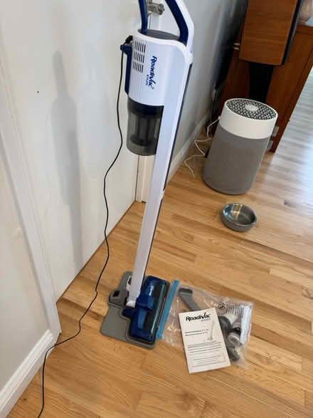 Photo of free Cordless vacuum (Cherry Chase Sunnyvale) #1
