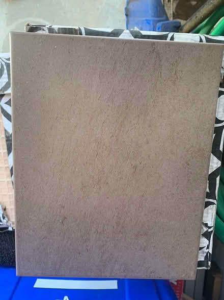 Photo of free ceramic wall tiles (Milton - Thompson/Main) #2