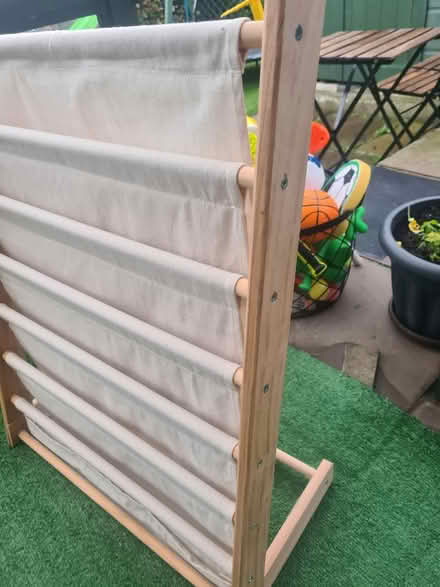 Photo of free Kids book shelf (PR4) #1