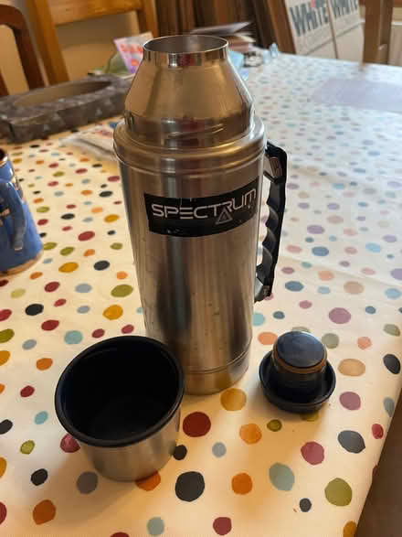 Photo of free 1litre thermos flask (Kendal LA9) #1