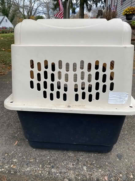 Photo of free Medium/Large Dog Crate (Media, 19063) #4
