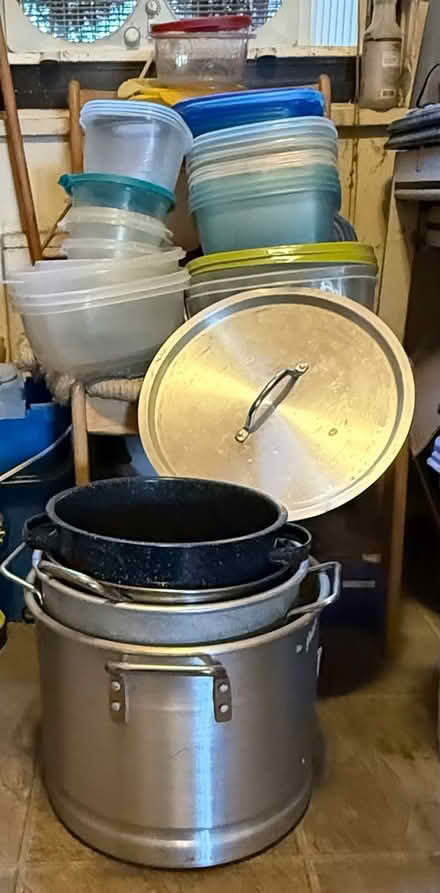 Photo of free Plastic containers/ big soup pots (Lodi NJ) #1