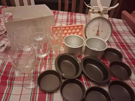 Photo of free Wine glasses and other kitchen bits (LU2, Luton) #1