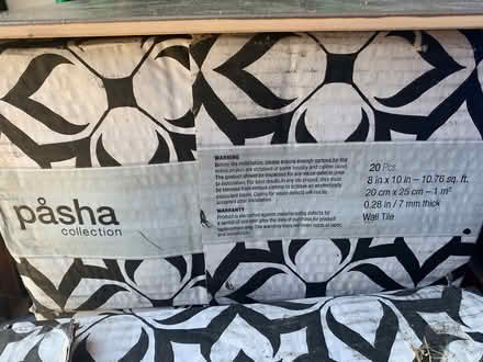 Photo of free ceramic wall tiles (Milton - Thompson/Main) #1