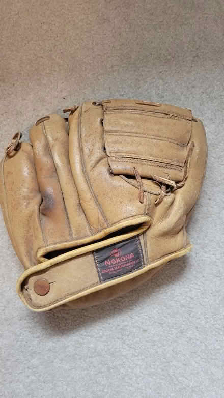 Photo of free Old time baseball glove (Des Peres) #1