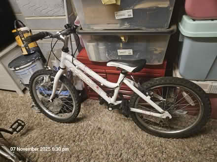 Photo of free bike 18.5 wheels (Oxford OX4) #1