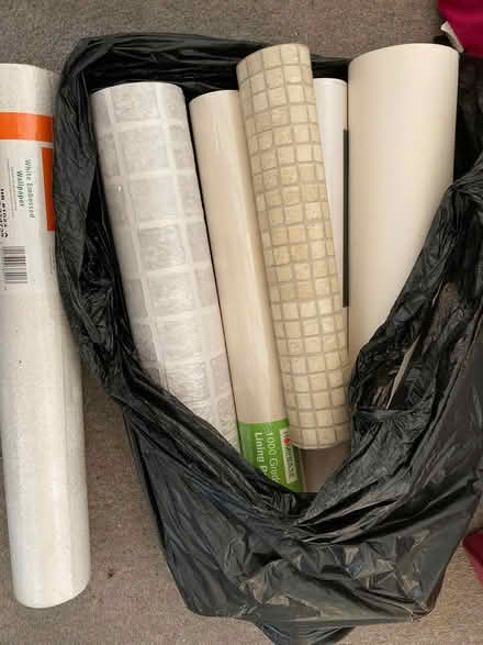 Photo of free Rolls of wallpaper and vinyl floor (Norbury SW16) #1