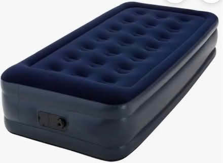 Photo of free Electric blow up single bed (West Croydon CR0) #1