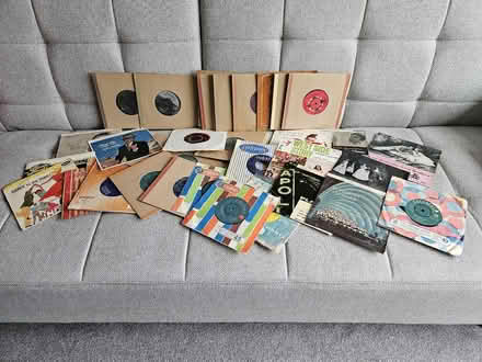 Photo of free Large selection of 45rpm records 1950s/60s Pop /Jazz etc. (Bexhill TN39) #1
