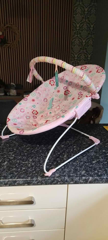 Photo of free Baby bouncer chair (HR4 whitecross) #1