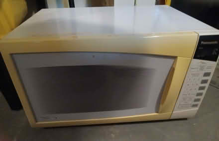 Photo of free Microwave oven -colour off white (Etobicoke (Kipling /Eglinton)) #1