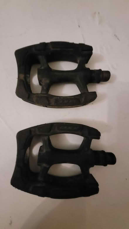 Photo of free Pair of bike pedals (chorley PR6) #2
