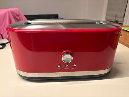 Photo of free 10” Toaster - only 1 slot working (East Village) #1
