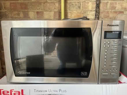 Photo of free Microwave (Reigate RH2) #1