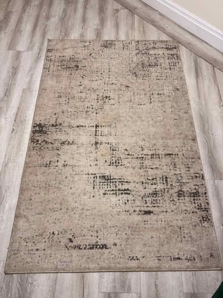 Photo of free Calvin Klein grey/cream rug (L16 Childwall) #1