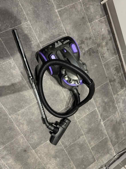 Photo of free Vacuum (SR4 6TH) #1