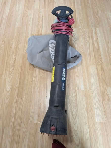 Photo of free Leaves vaccum (Portchester /Fareham PO16) #1