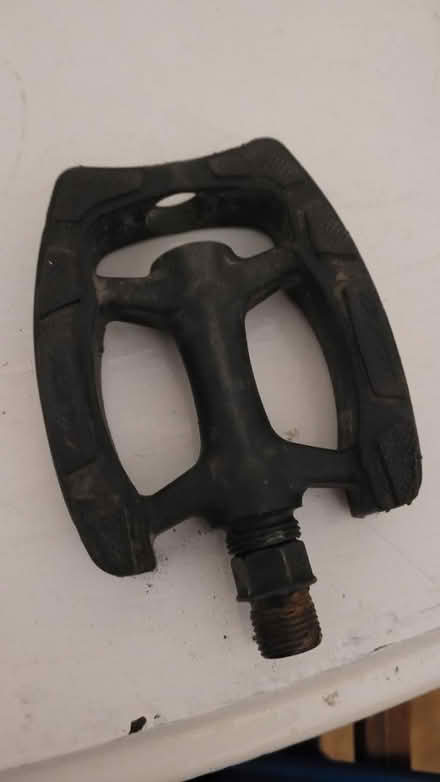 Photo of free Pair of bike pedals (chorley PR6) #3
